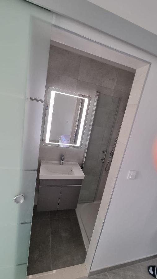 Room Airport Split Kaštela Exteriér fotografie